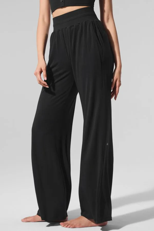 Halbtransparente Delicate Lounge Hose mit ausgestelltem Bein (Normal) - Schwarz